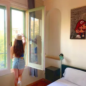 Wow Hostel